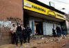 Saque a padaria e protestos deixam mortos na Venezuela