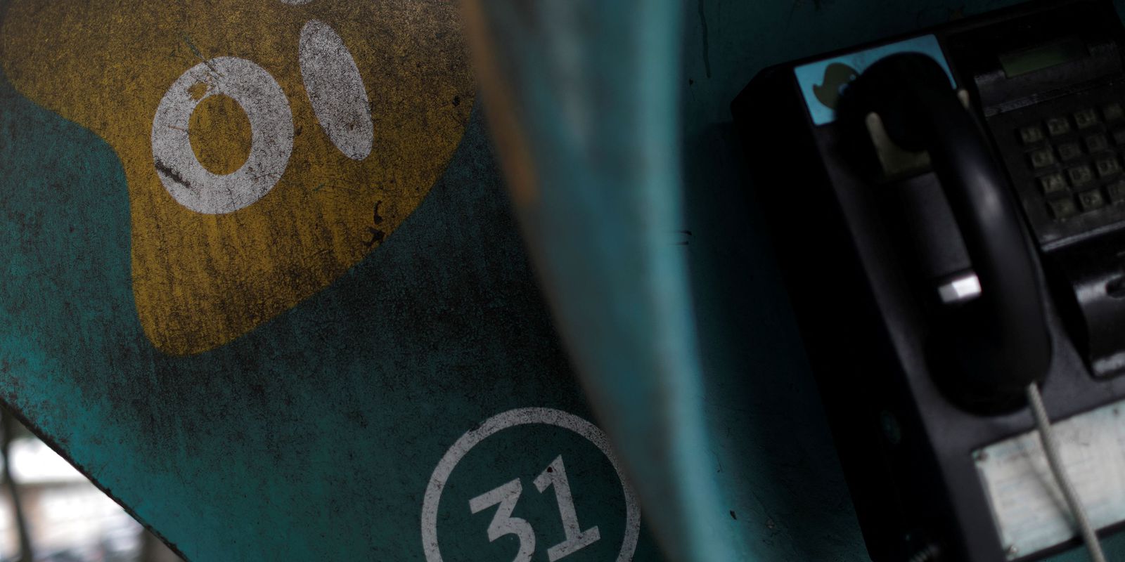 anatel-aprova-compra-da-oi-movel-por-vivo,-tim-e-claro