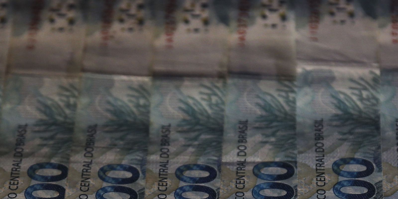 contas-publicas-registram-superavit-de-r$-64,7-bilhoes-em-2021