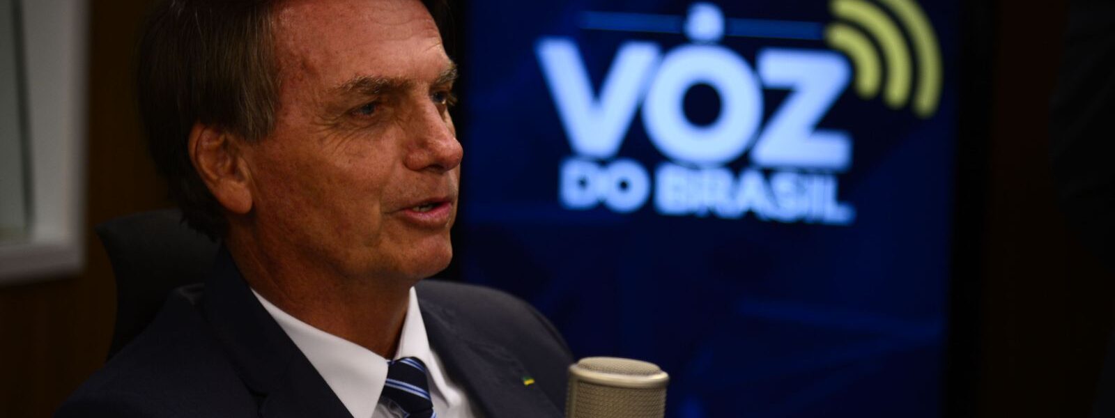 presidente-bolsonaro-fala-sobre-auxilio-brasil-e-prioridades-para-2022