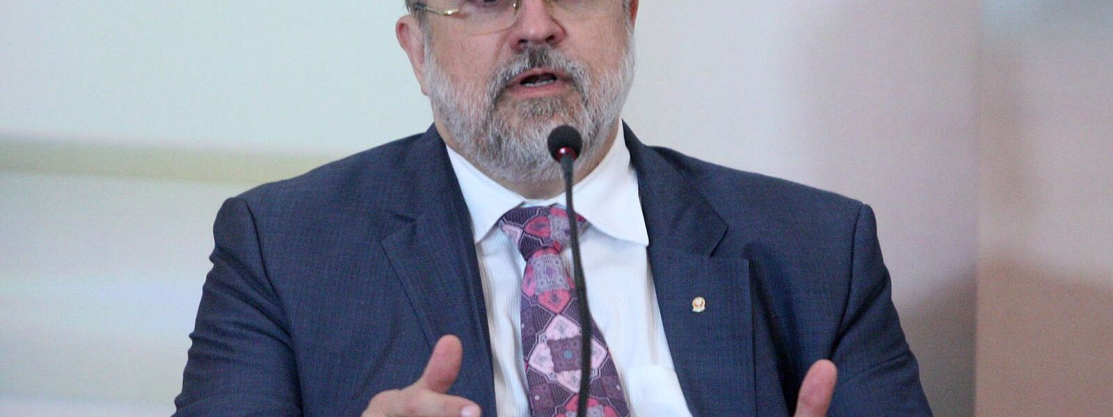 procurador-geral-da-republica-testa-positivo-para-covid-19