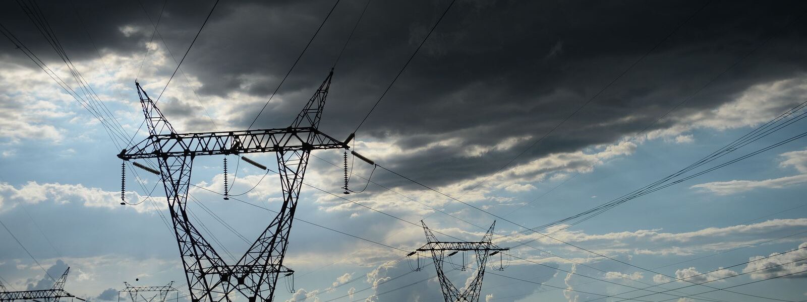 emprestimo-a-distribuidoras-de-energia-sera-de-ate-r$-10,8-bilhoes