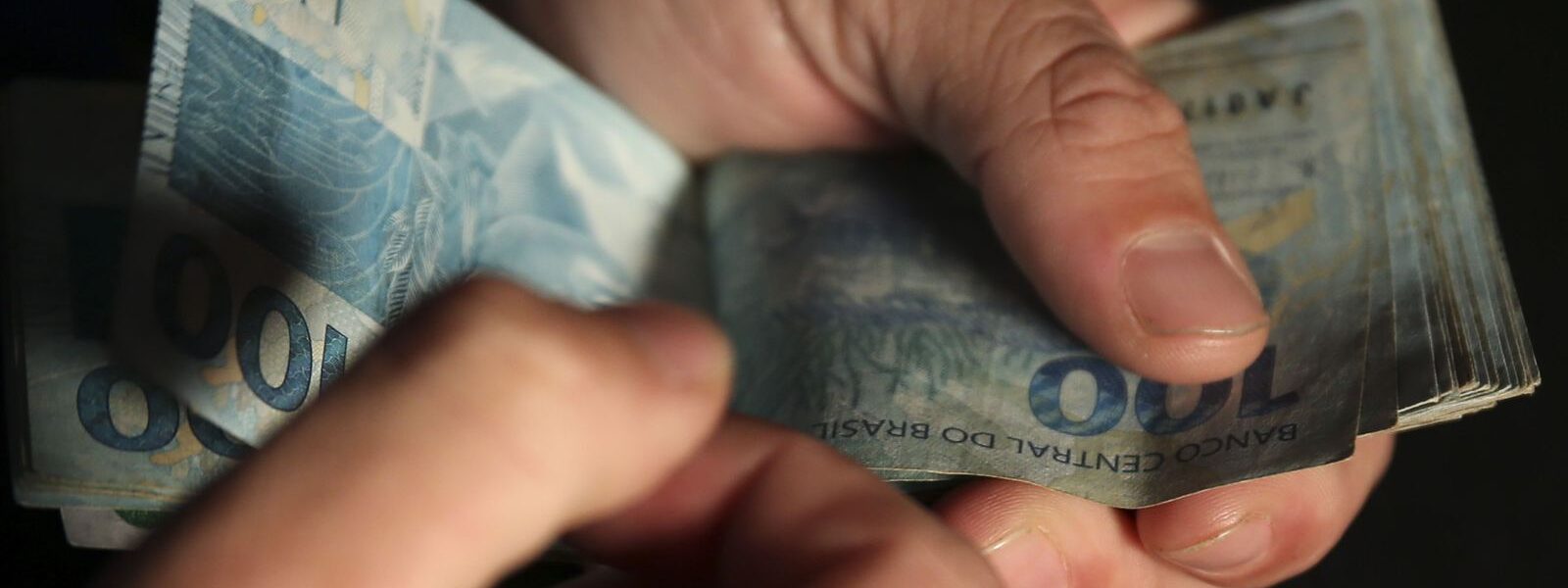 abono-salarial-de-anos-anteriores-so-podera-ser-pedido-em-marco