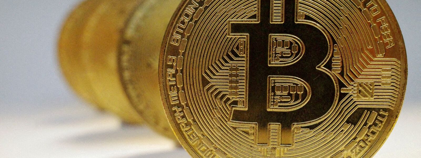 camara-aprova-projeto-que-regulamenta-criptomoeda