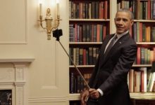 Photo of Barack Obama é flagrado tirando foto com o ‘pau de selfie’